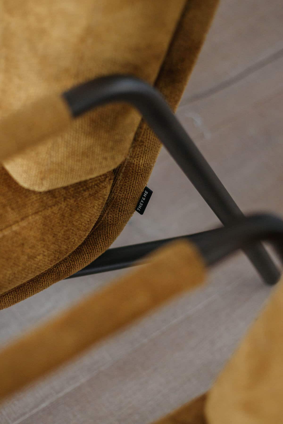 De kunst van het combineren- fauteuils en andere meubels in de woonkamer 01